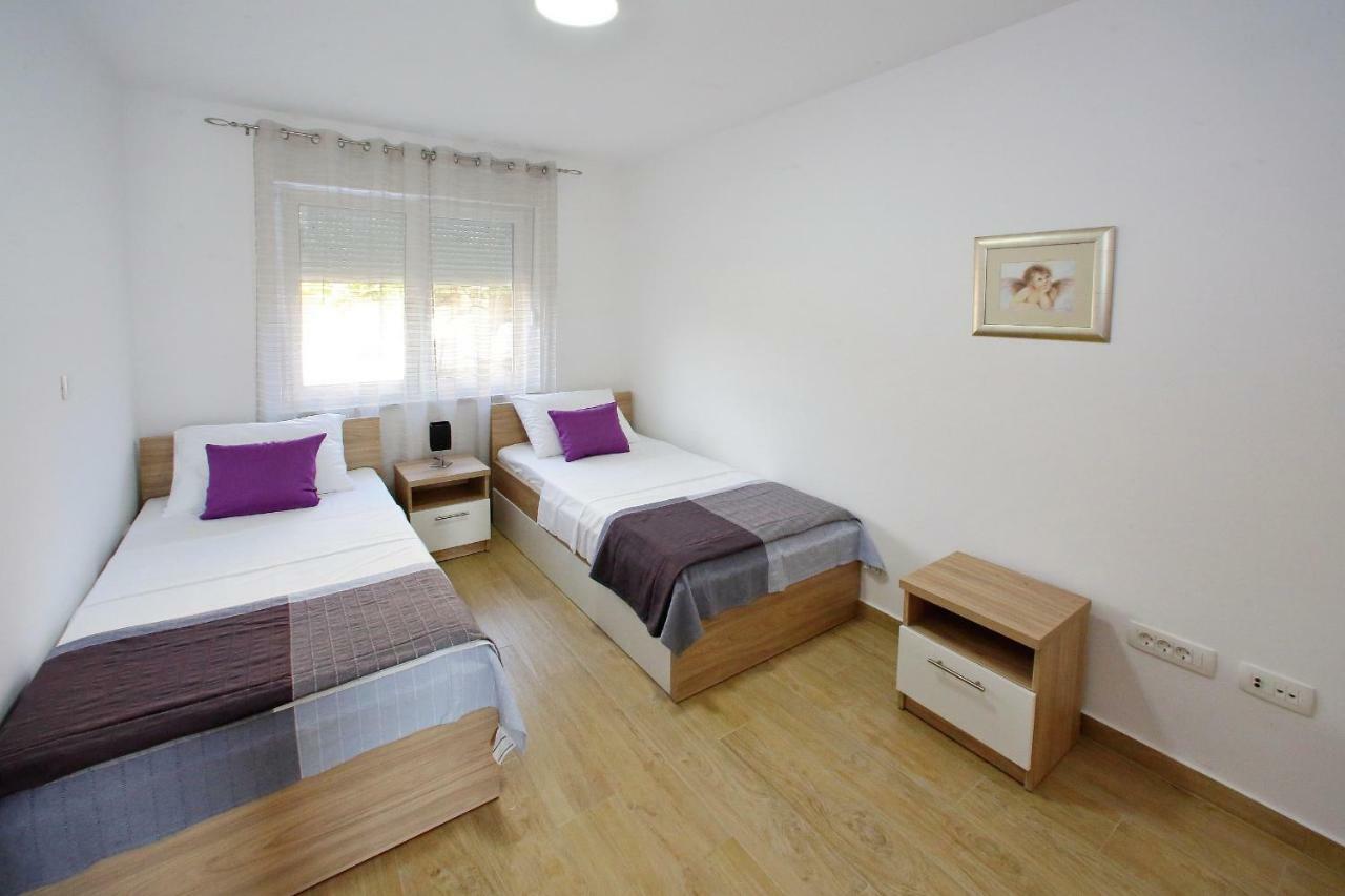 Luxury Apartments Sikiric_2 With Fantastic View On The Sea Bibinje Exterior photo